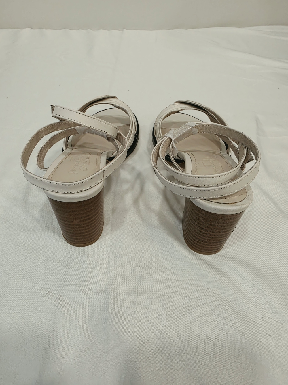 Journee Collection Cream Strappy Block Heel Sandals - Picture 4 of 8